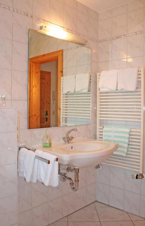 קלייס Ferienhaus Am Roemerweg חדר תמונה