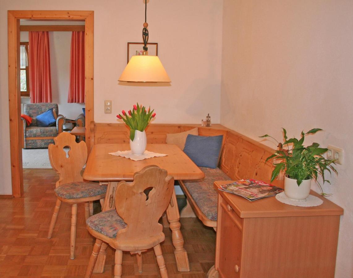 קלייס Ferienhaus Am Roemerweg חדר תמונה
